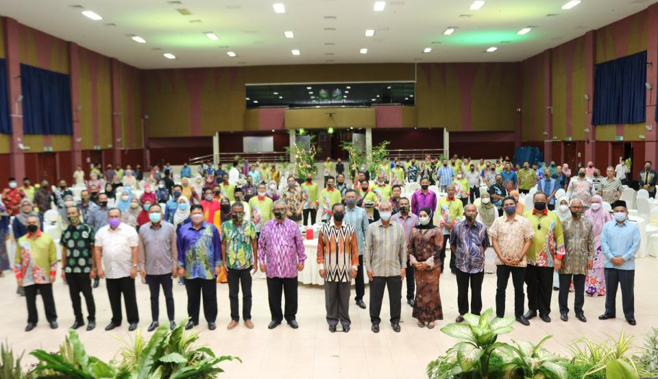 Majlis Penyampaian Anugerah Perkhidmatan Cemerlang & Anugerah Khidmat Setia