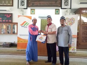 Program Berbuka Puasa SWCorp di Masjid An Nur Ketapang.