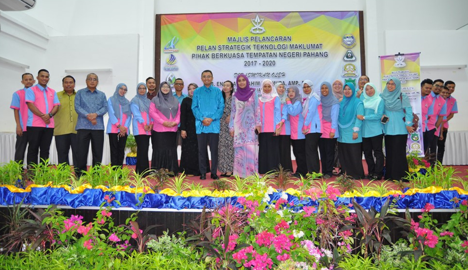 Majlis Pelancaran Buku Pelan Strategik Teknologi Maklumat PBT Pahang