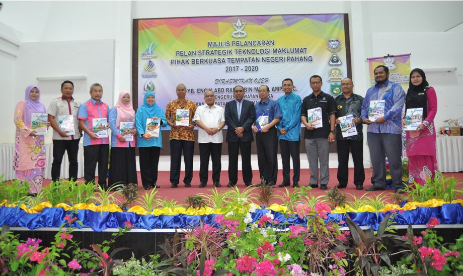 Majlis Pelancaran Buku Pelan Strategik Teknologi Maklumat PBT Pahang