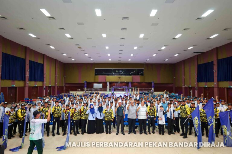 Majlis Penyerahan Bendera Kontijen Pasukan Majlis Perbandaran Pekan bagi Kejohanan Sukan Kerajaan Tempatan (SKT) Negeri Pahang 2025