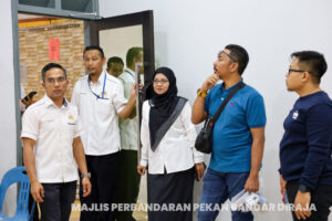 Lawatan Tapak Cadangan Pembangunan Baharu dan kerja-kerja naik taraf, merangkumi menaik taraf command centre Majlis Perbandaran Pekan Bandar Diraja