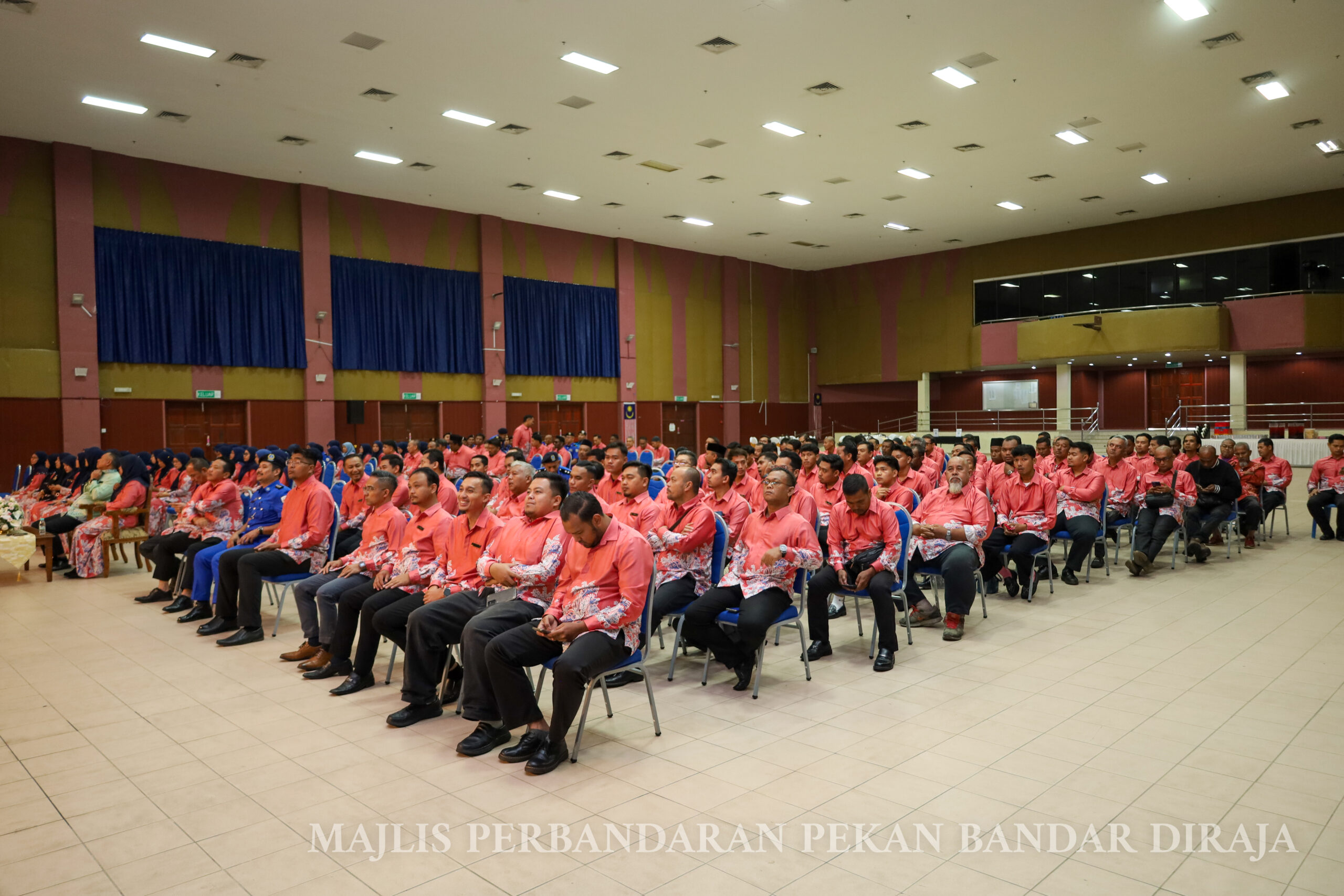 Majlis Perjumpaan Yang Dipertua Bersama Warga Kerja Majlis Perbandaran Pekan Bandar Diraja Bil. 2/2025