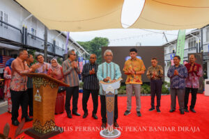 Majlis Perasmian Laman Pekan Lama, Jalan Al-Sultan Abdullah dan Jalan Orang Kaya Indera Shahbandar, Pekan Bandar Diraja