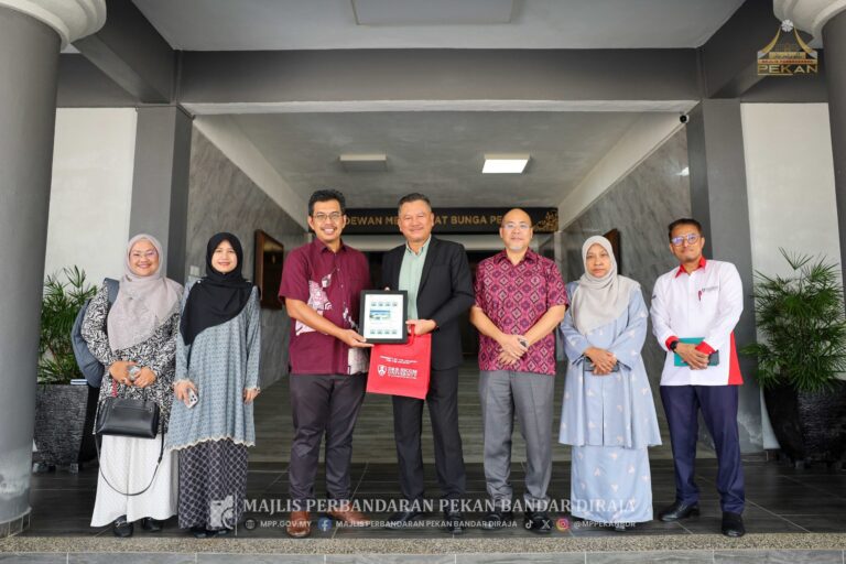 Kunjung Hormat DRB-HICOM University of Automotive Malaysia (DHU) Ke Majlis Perbandaran Pekan Bandar Diraja